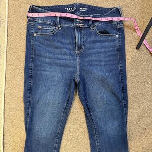 Torrid Cropped Leggings Size 12
